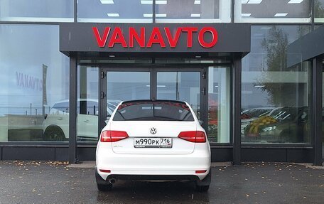 Volkswagen Jetta VI, 2015 год, 1 015 000 рублей, 4 фотография