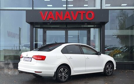 Volkswagen Jetta VI, 2015 год, 1 015 000 рублей, 5 фотография