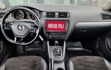 Volkswagen Jetta VI, 2015 год, 1 015 000 рублей, 10 фотография