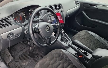 Volkswagen Jetta VI, 2015 год, 1 015 000 рублей, 9 фотография