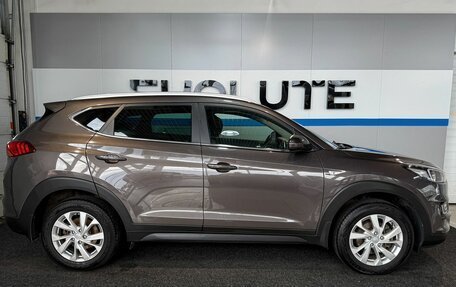 Hyundai Tucson III, 2018 год, 1 999 000 рублей, 3 фотография