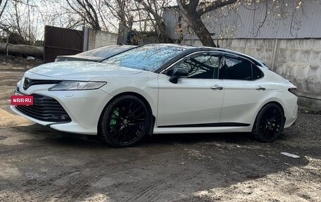Toyota Camry, 2018 год, 3 900 000 рублей, 4 фотография