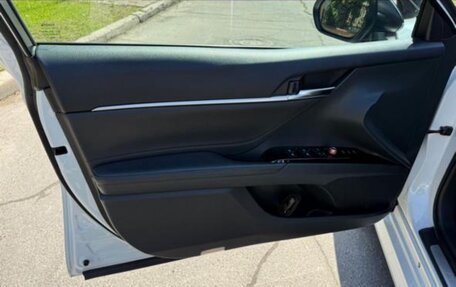 Toyota Camry, 2018 год, 3 900 000 рублей, 9 фотография