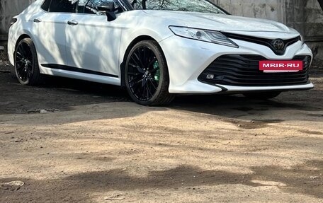 Toyota Camry, 2018 год, 3 900 000 рублей, 5 фотография
