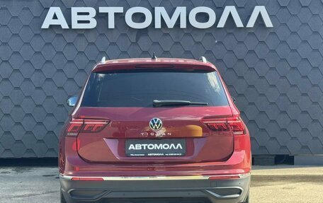 Volkswagen Tiguan II, 2021 год, 2 450 000 рублей, 4 фотография