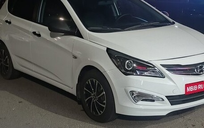 Hyundai Solaris II рестайлинг, 2015 год, 700 000 рублей, 1 фотография