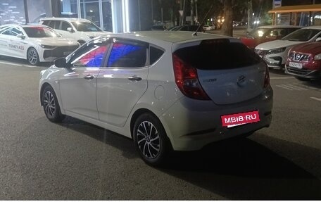Hyundai Solaris II рестайлинг, 2015 год, 700 000 рублей, 21 фотография