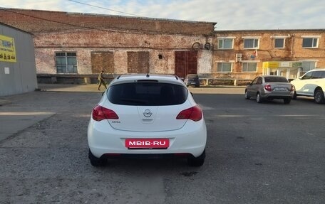 Opel Astra J, 2011 год, 720 000 рублей, 3 фотография