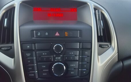 Opel Astra J, 2011 год, 720 000 рублей, 11 фотография