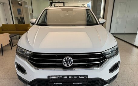 Volkswagen T-Roc I, 2020 год, 2 300 000 рублей, 2 фотография