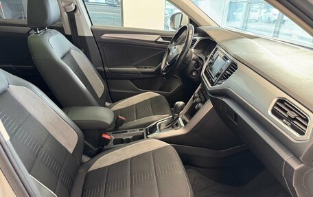 Volkswagen T-Roc I, 2020 год, 2 300 000 рублей, 14 фотография