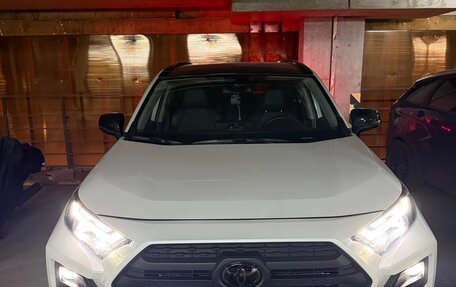 Toyota RAV4, 2024 год, 3 700 000 рублей, 1 фотография
