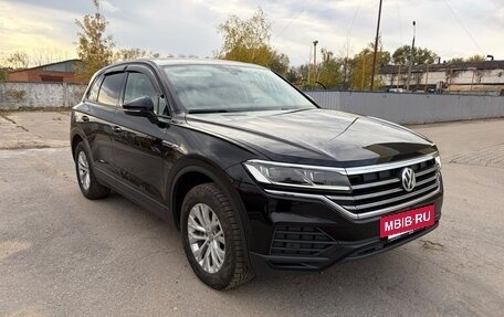 Volkswagen Touareg III, 2018 год, 4 300 000 рублей, 3 фотография