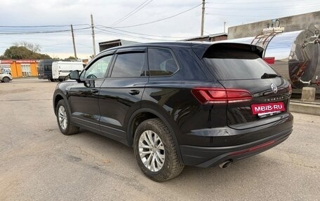 Volkswagen Touareg III, 2018 год, 4 300 000 рублей, 8 фотография
