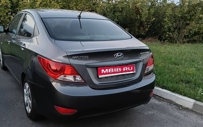 Hyundai Solaris II рестайлинг, 2013 год, 750 000 рублей, 1 фотография