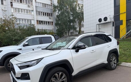 Toyota RAV4, 2024 год, 3 700 000 рублей, 7 фотография