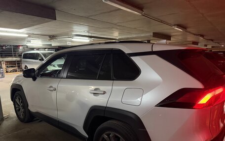 Toyota RAV4, 2024 год, 3 700 000 рублей, 3 фотография