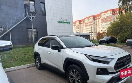 Toyota RAV4, 2024 год, 3 700 000 рублей, 12 фотография