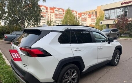 Toyota RAV4, 2024 год, 3 700 000 рублей, 11 фотография