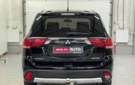 Mitsubishi Outlander III рестайлинг 3, 2015 год, 1 689 000 рублей, 5 фотография