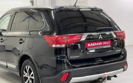 Mitsubishi Outlander III рестайлинг 3, 2015 год, 1 689 000 рублей, 7 фотография