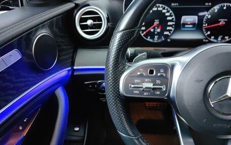 Mercedes-Benz E-Класс, 2019 год, 3 200 000 рублей, 2 фотография