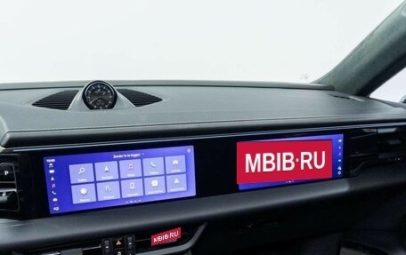 Porsche Macan, 2026 год, 16 140 000 рублей, 28 фотография