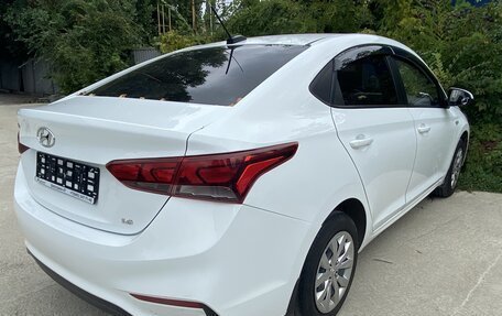 Hyundai Solaris II рестайлинг, 2017 год, 900 000 рублей, 8 фотография
