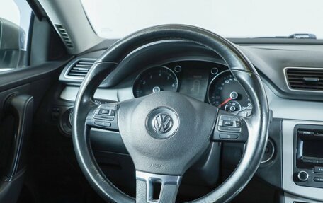 Volkswagen Passat B7, 2012 год, 1 059 000 рублей, 12 фотография