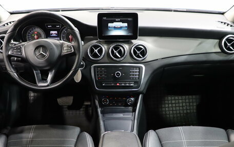 Mercedes-Benz GLA, 2016 год, 1 770 000 рублей, 11 фотография