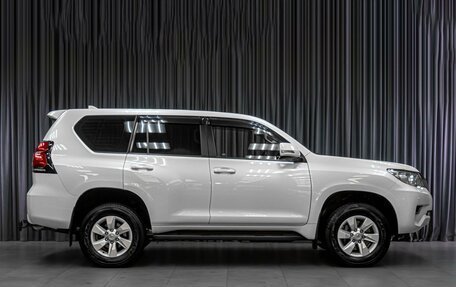 Toyota Land Cruiser Prado 150 рестайлинг 2, 2020 год, 4 499 000 рублей, 5 фотография