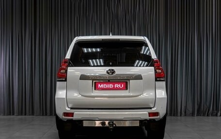 Toyota Land Cruiser Prado 150 рестайлинг 2, 2020 год, 4 499 000 рублей, 4 фотография