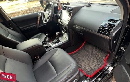Toyota Land Cruiser Prado 150 рестайлинг 2, 2022 год, 7 650 000 рублей, 6 фотография
