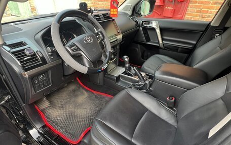 Toyota Land Cruiser Prado 150 рестайлинг 2, 2022 год, 7 650 000 рублей, 11 фотография
