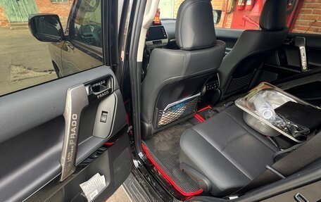 Toyota Land Cruiser Prado 150 рестайлинг 2, 2022 год, 7 650 000 рублей, 9 фотография