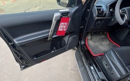 Toyota Land Cruiser Prado 150 рестайлинг 2, 2022 год, 7 650 000 рублей, 8 фотография