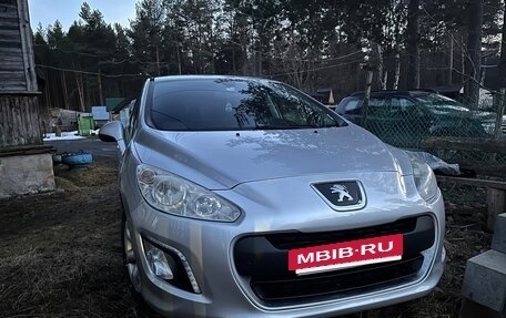 Peugeot 308 II, 2012 год, 495 000 рублей, 2 фотография