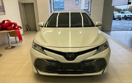 Toyota Camry, 2019 год, 2 850 000 рублей, 2 фотография
