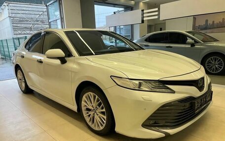 Toyota Camry, 2019 год, 2 850 000 рублей, 3 фотография