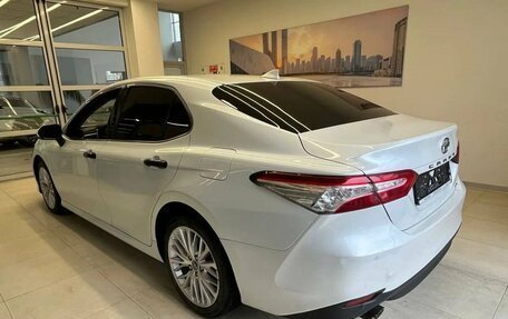 Toyota Camry, 2019 год, 2 850 000 рублей, 6 фотография