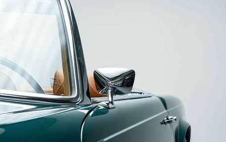 Mercedes-Benz SL-Класс, 1969 год, 11 050 000 рублей, 15 фотография