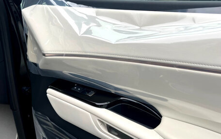 Lexus LM, 2026 год, 16 200 000 рублей, 18 фотография