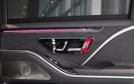 Mercedes-Benz Maybach S-Класс, 2021 год, 18 000 000 рублей, 34 фотография