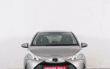 Toyota Vitz, 2018 год, 899 000 рублей, 3 фотография