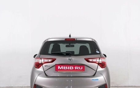 Toyota Vitz, 2018 год, 899 000 рублей, 6 фотография