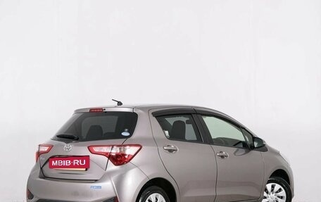 Toyota Vitz, 2018 год, 899 000 рублей, 7 фотография