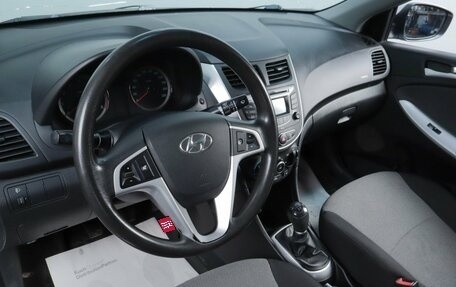 Hyundai Solaris II рестайлинг, 2012 год, 749 000 рублей, 8 фотография