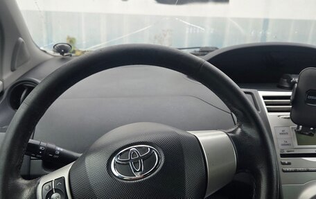 Toyota Yaris III рестайлинг, 2007 год, 350 000 рублей, 4 фотография
