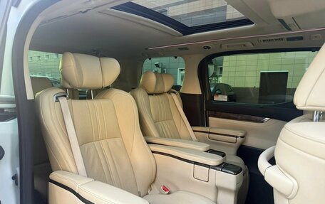 Toyota Alphard III, 2019 год, 4 400 000 рублей, 20 фотография