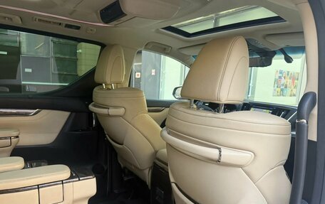 Toyota Alphard III, 2019 год, 4 400 000 рублей, 21 фотография